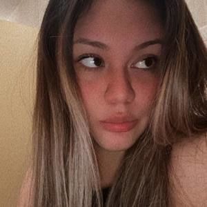 Meet your Posher, Camila